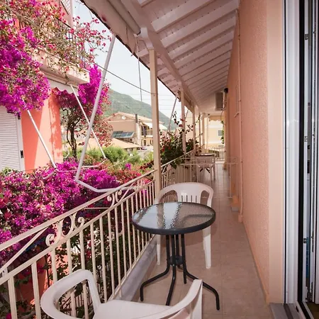 Pensión Ferendinoy - Ferendinoy Dionisia Nydri (Lefkada)