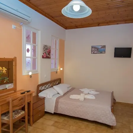 Pensión Ferendinoy - Ferendinoy Dionisia